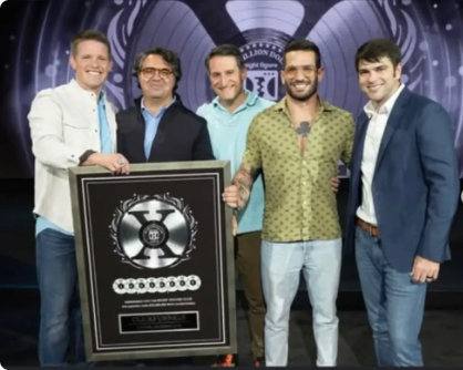 Two Comma Club Award